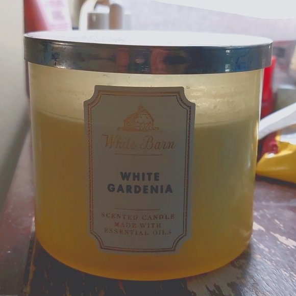 White Barn Other - White Barn Candle 14.5 oz